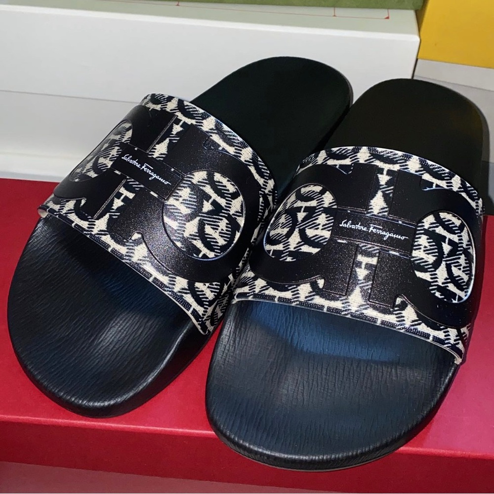 Ferragamo Slides